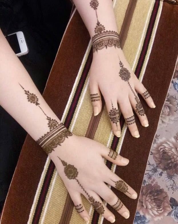Half hand fancy mehndi design