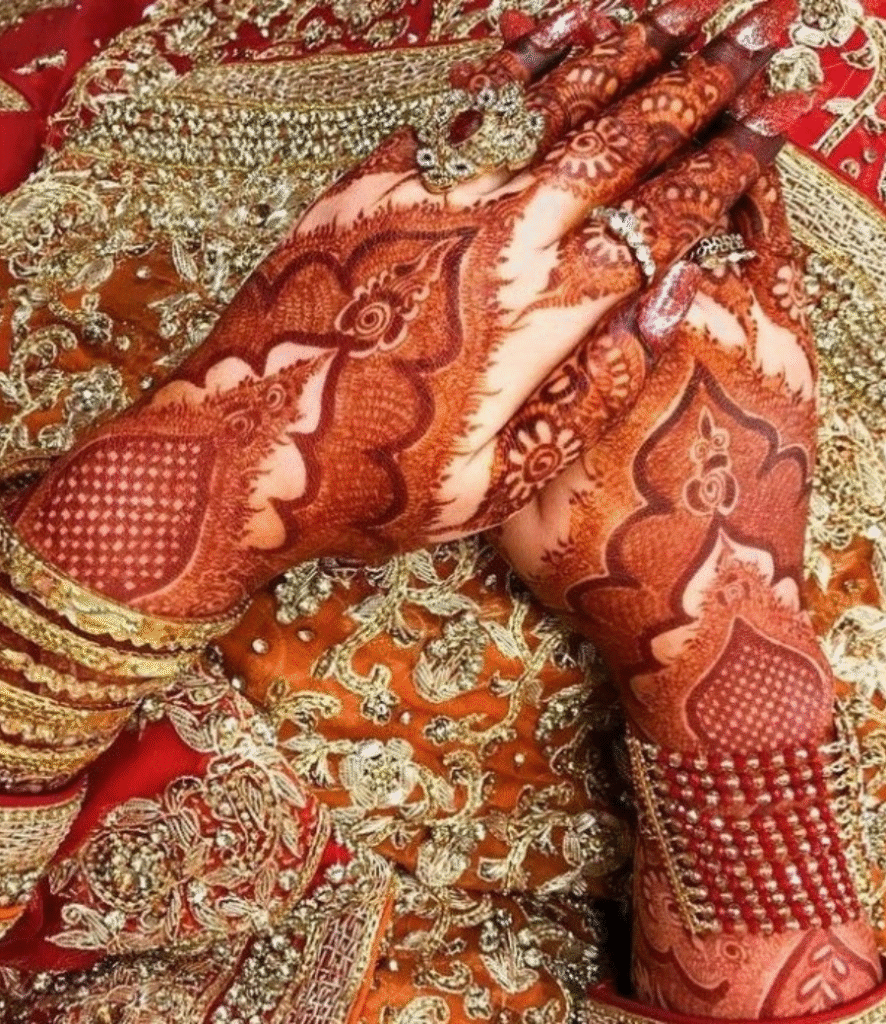 NEW STYLISH BHRWAN MEHNDI DESIGN