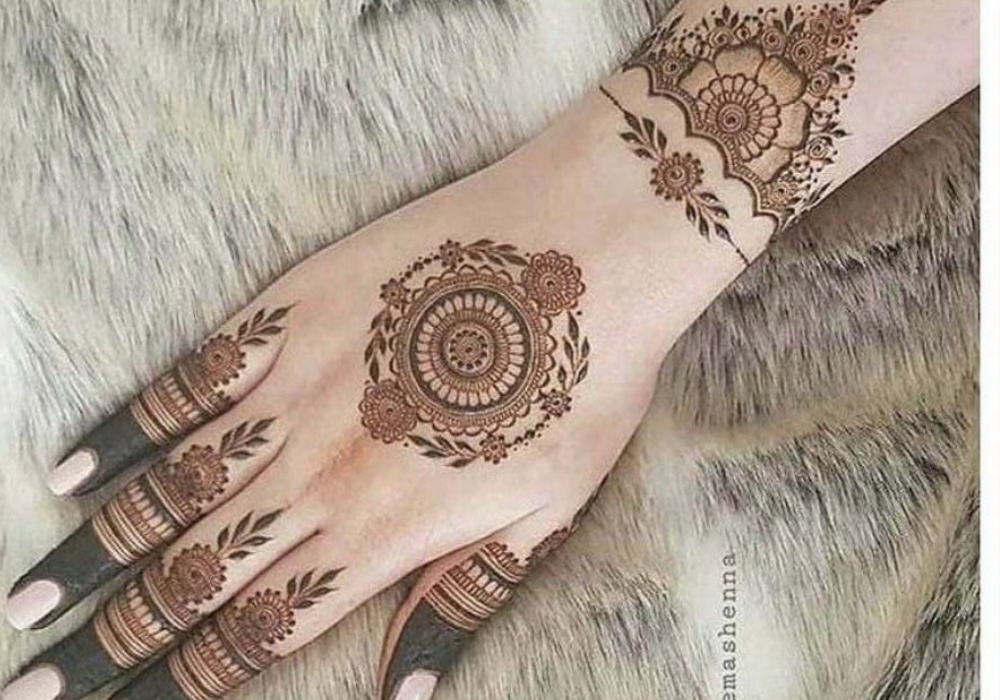 arabic-circle-mehndi-design