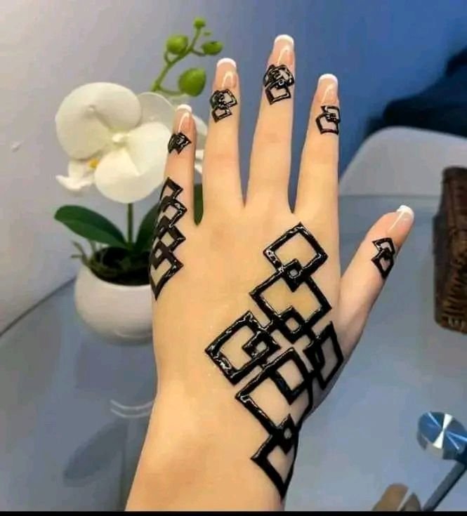 beautiful dubai mehndi design