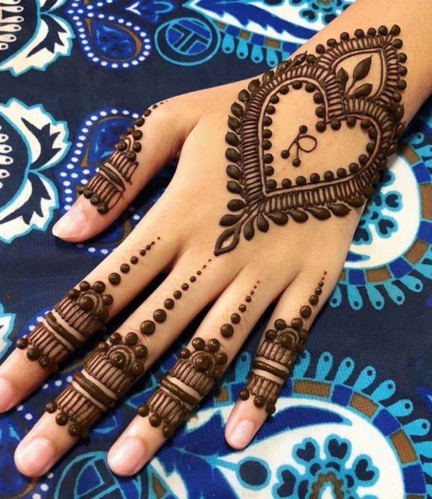 best heart mehndi design