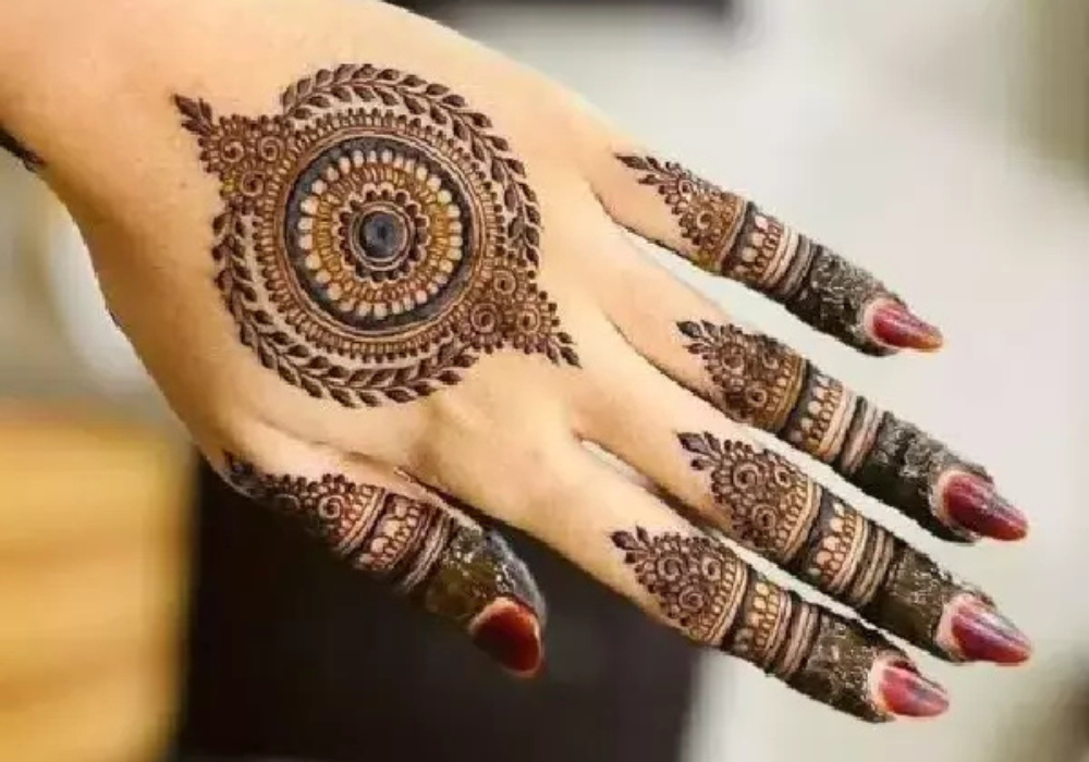 big-circle-mehndi-design