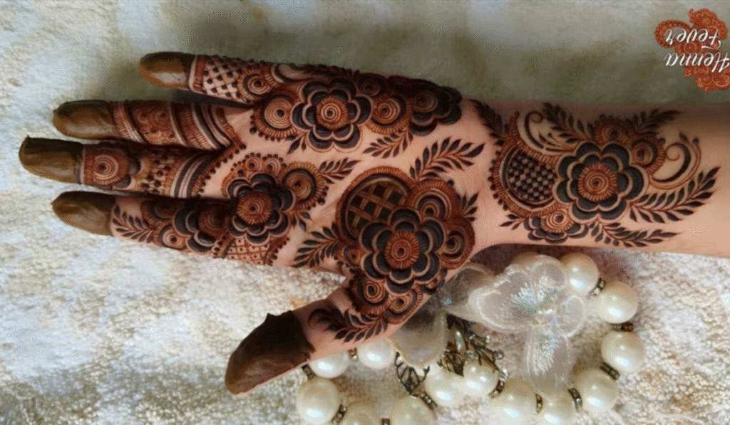 bridal-hand-mehndi-design-front-and-back