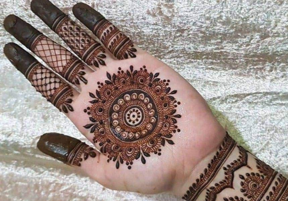centre-circle-mehndi-design