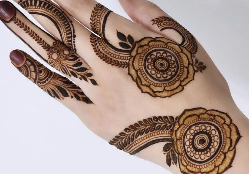 circle-mehndi-design-back-hand-simple-full-hand