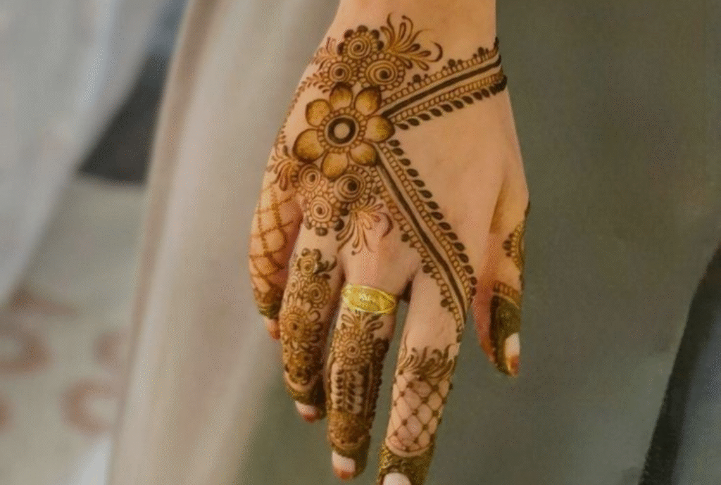 eid-back-hand-mehndi-design