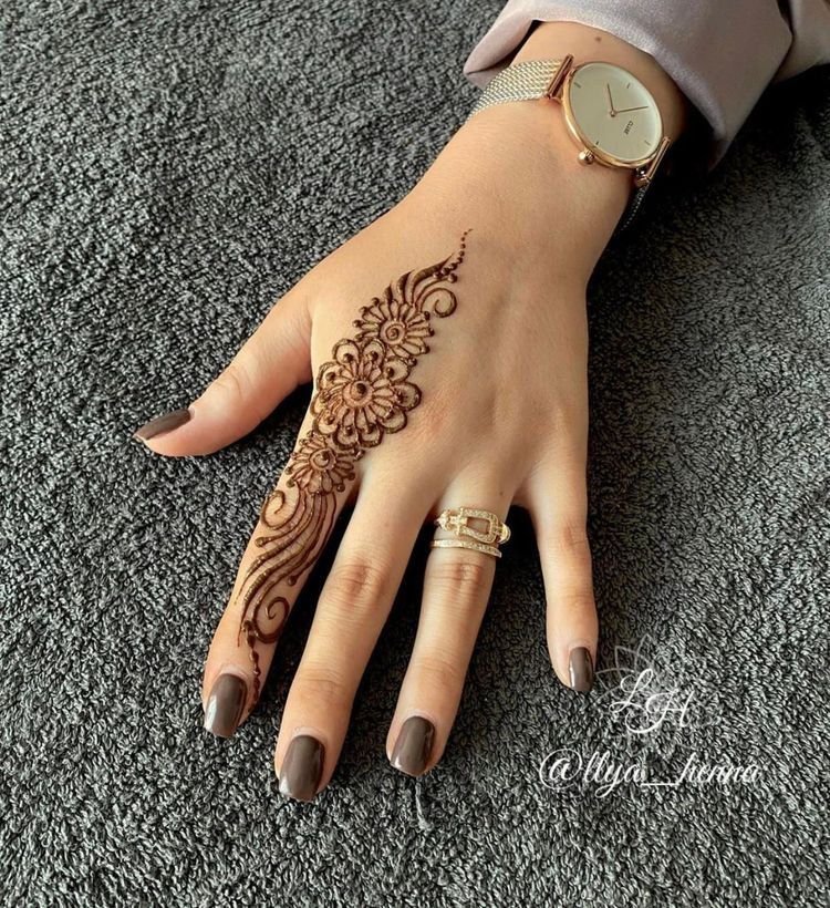 finger-one-side-mehndi-design