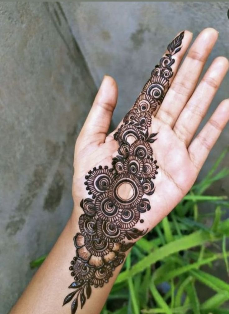 front palm mehndi