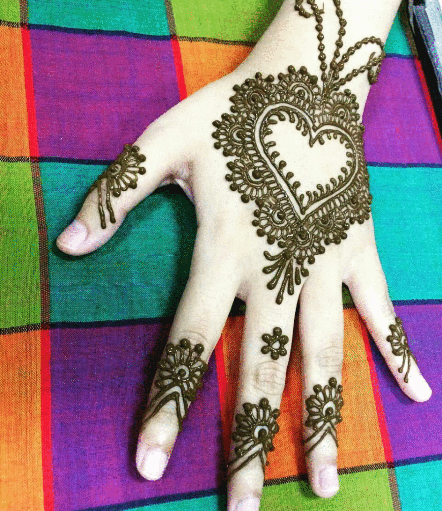 heart mehndi design for girl