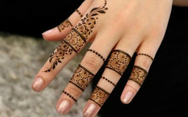 left-hand-finger-mehndi-design