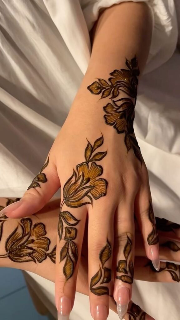 lotus-arabic-mehndi-design