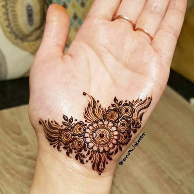 one-side-mehndi-design-back-front-and-back