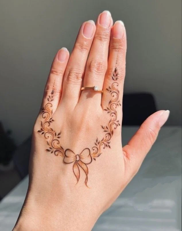 simple-butterfly-mehndi-designs-for-hands