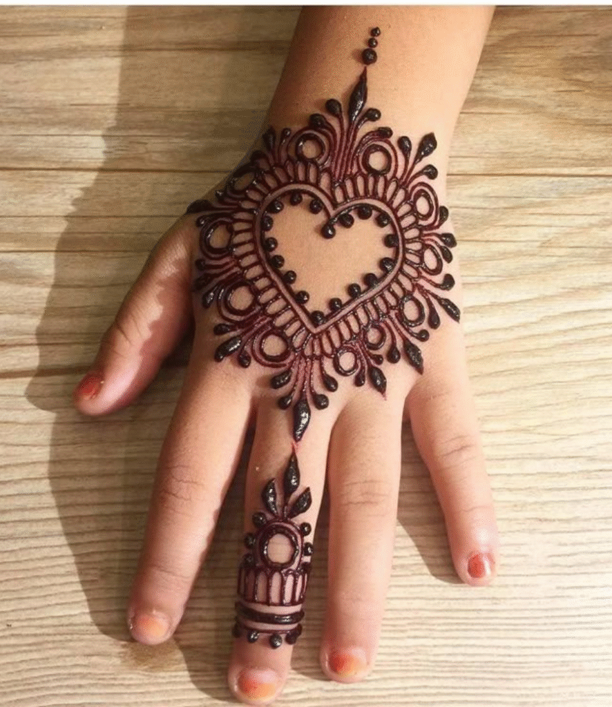 uniqe heart mehndi design