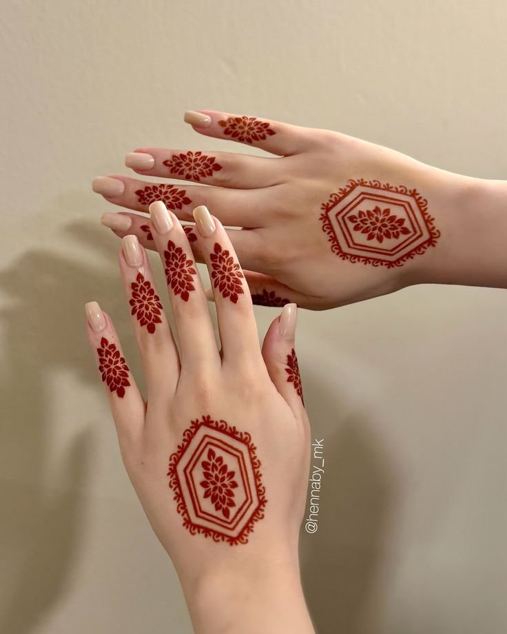 Latest Ticky Mehndi Design