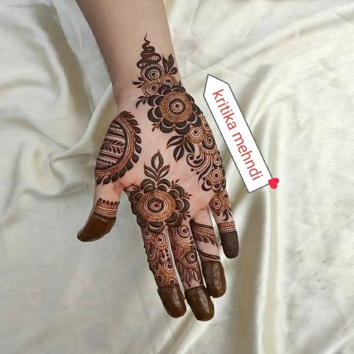 right-hand-mehndi-design-simple