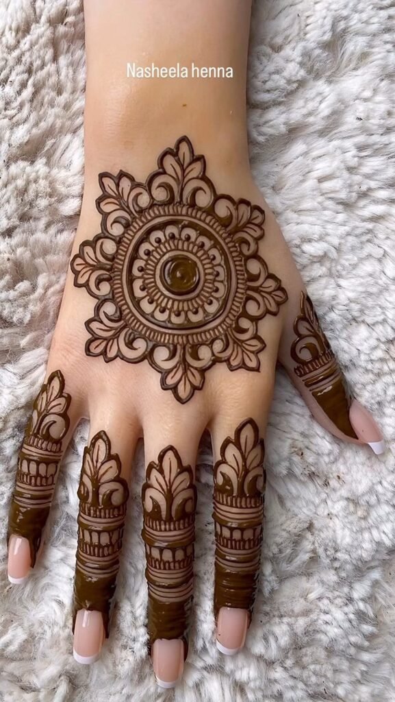stylish-patch-mehndi-design-simple-and-beautiful