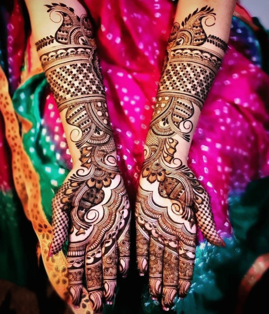 bold dubai mehndi design 