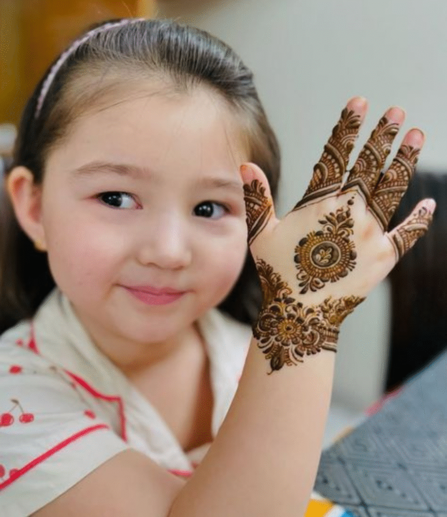 cute baby mehndi design simple and beautiful