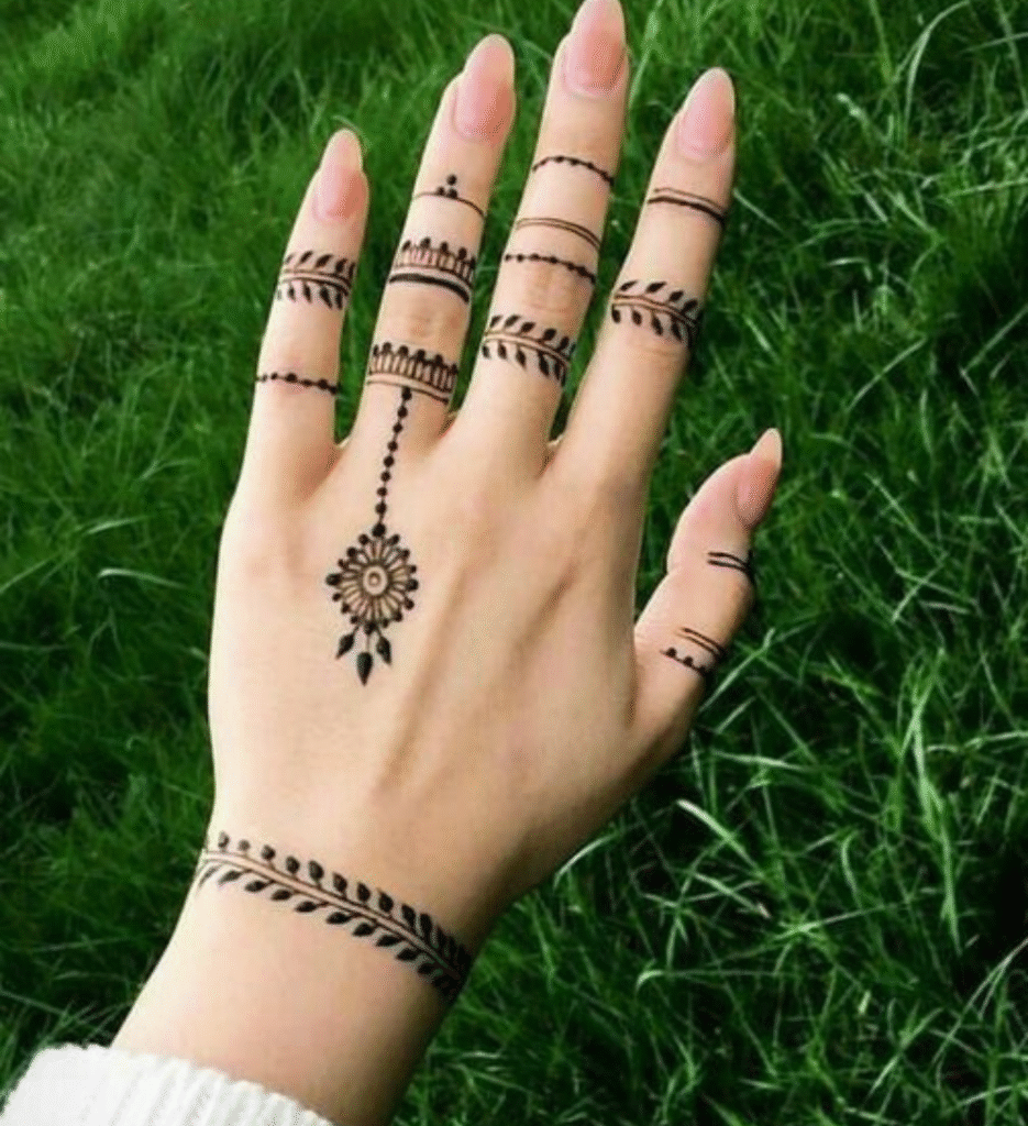left hand mehndi design