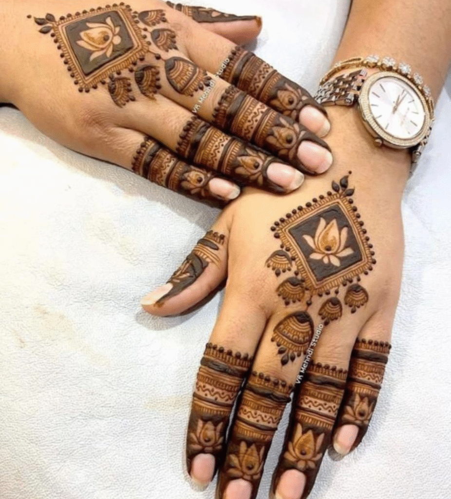 tradititional mehndi for both hands