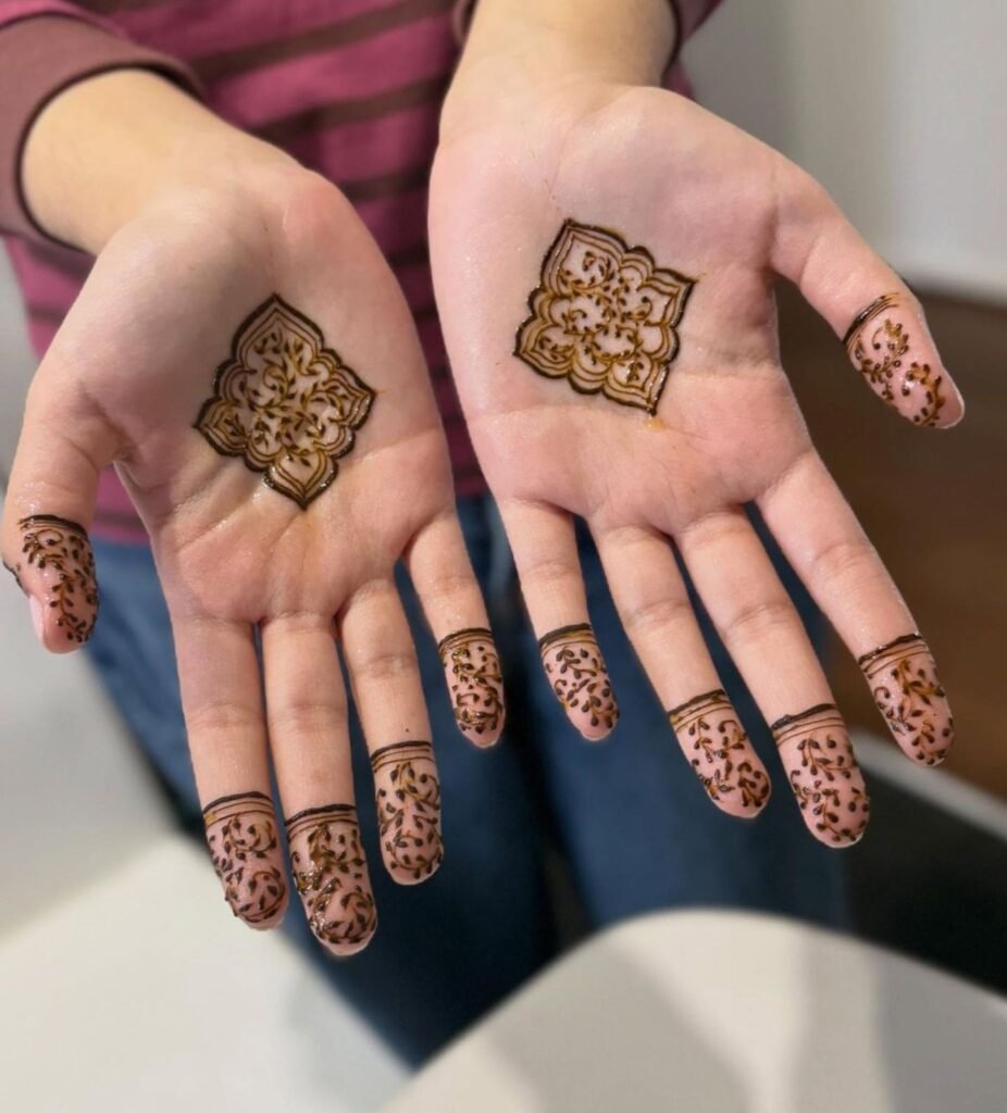Front hand mehndi design