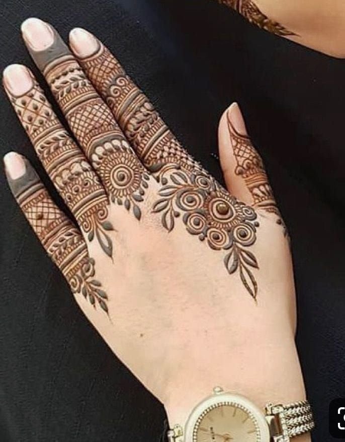 royal finger mehndi design