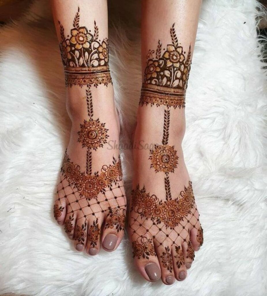  Chain Foot Mehndi Design 