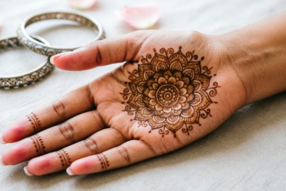 Circle Mehndi Design
