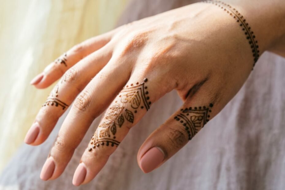 Short Mehndi Designs