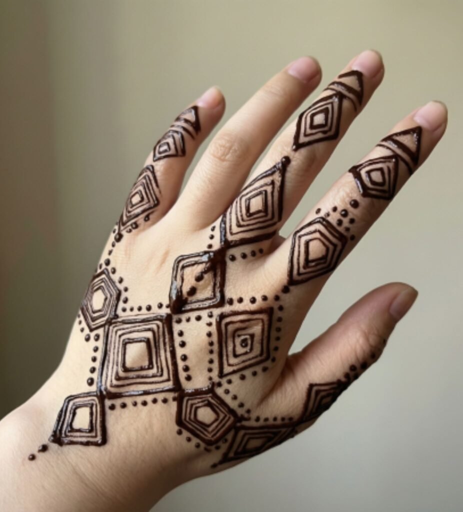 Bold Geometric full hand