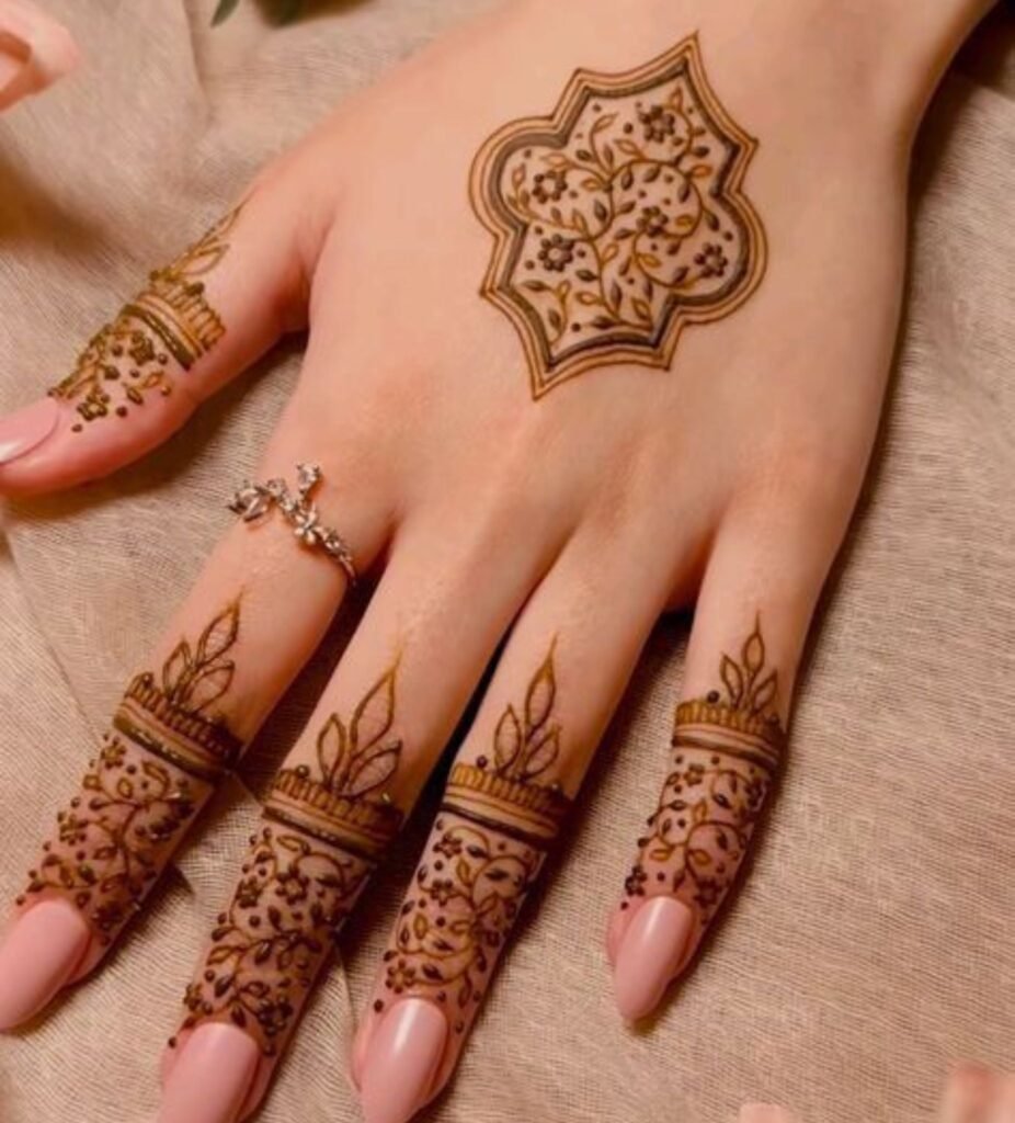 Aesthetic Mehndi Design