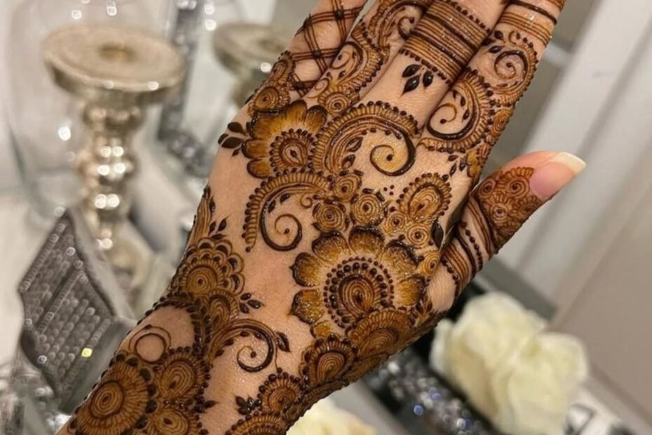 Aesthetic Mehndi Designs for Western Outfits